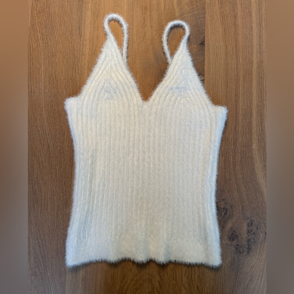 Miss Love Teen/Women’s top. Size L (small fit teens). Color off white.